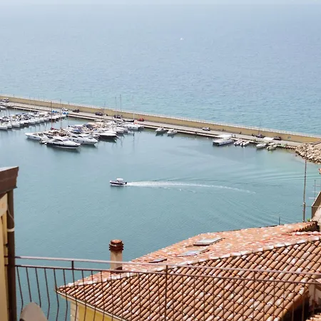 Fairytale - Six Guests * Agropoli